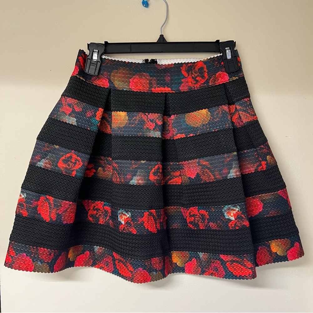 Guess Floral Bandage Holiday Party Skirt Medium